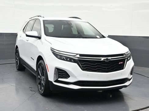 Used 2023 Chevrolet Equinox RS w/ RS Leather Package FWD image 8