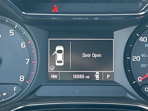 Used 2023 Chevrolet TrailBlazer LT w/ Convenience Package image 27