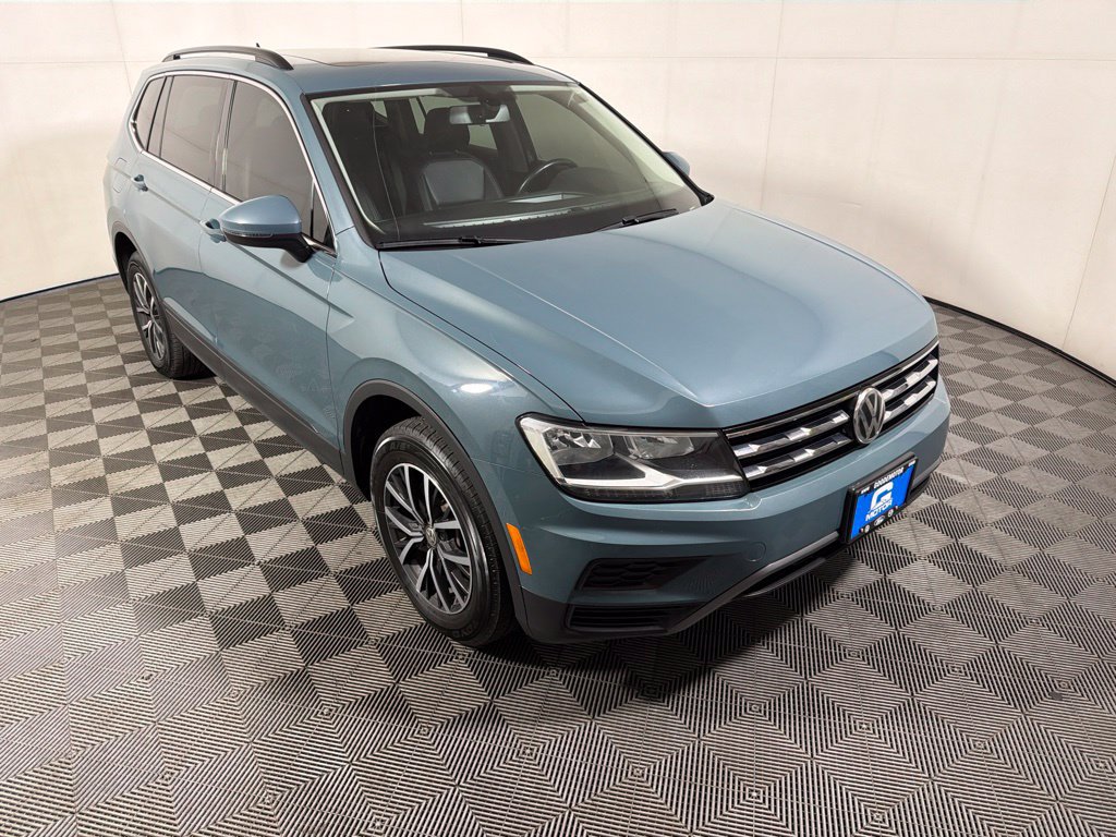Used 2019 Volkswagen Tiguan SE w/ Panoramic Sunroof Package AWD/4WD image 1