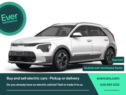 Used 2024 Kia Niro Wave w/ Wave Preserve Package