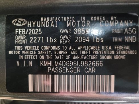 Used 2025 Hyundai Elantra Sport FWD image 33