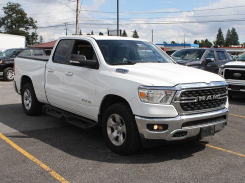 Used 2022 RAM 1500 Big Horn AWD/4WD image 3