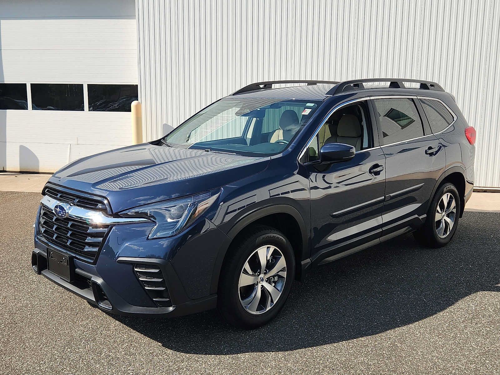 Used 2025 Subaru Ascent Premium AWD/4WD image 3