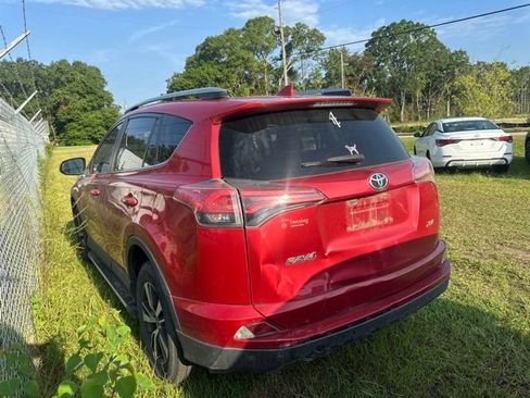 Used 2017 Toyota RAV4 XLE FWD image 10