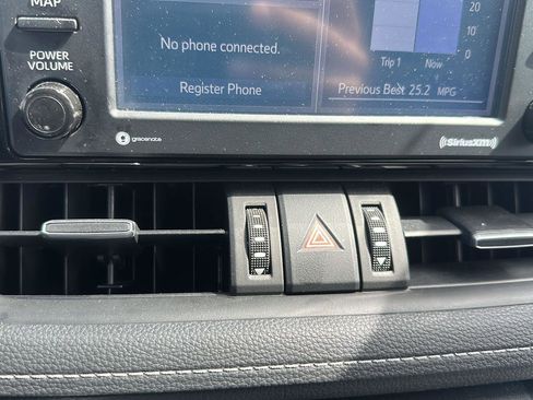 Certified 2022 Toyota RAV4 XLE Premium AWD/4WD image 16