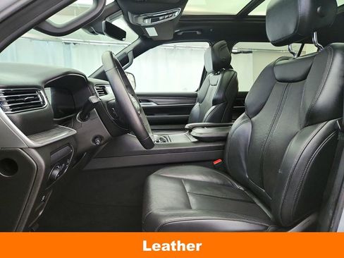 Used 2023 Jeep Wagoneer L Series II w/ Premium Group I AWD/4WD image 11