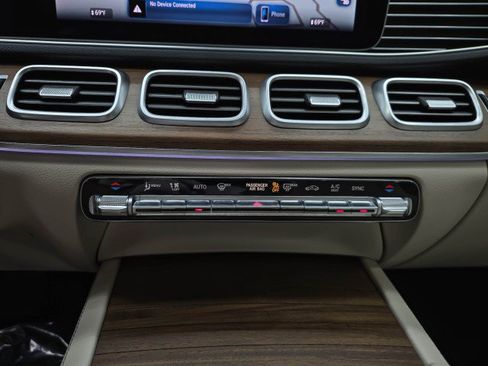Used 2024 Mercedes-Benz GLE 350 4MATIC image 29