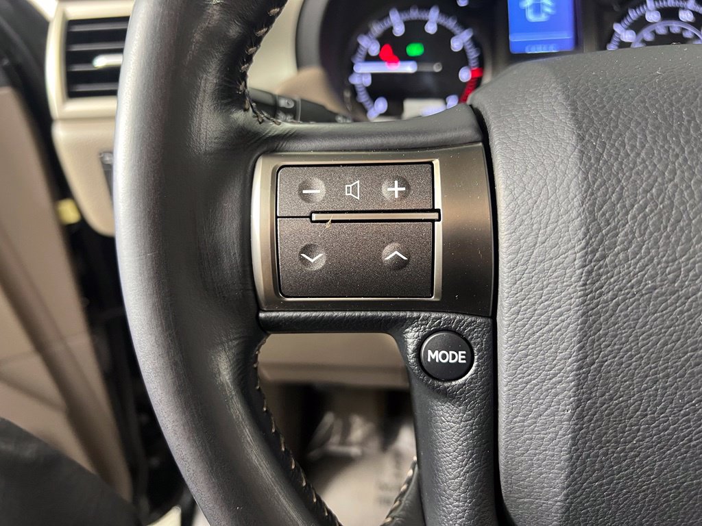 Used 2015 Lexus GX 460 w/ Premium Package AWD/4WD image 23