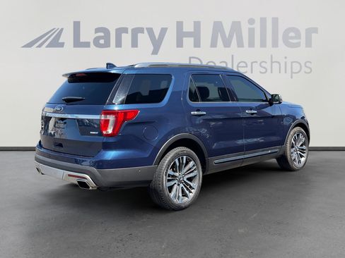 Used 2016 Ford Explorer Platinum AWD/4WD image 5