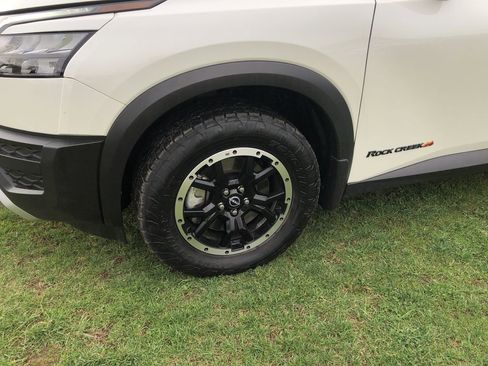 Used 2024 Nissan Pathfinder Rock Creek image 2