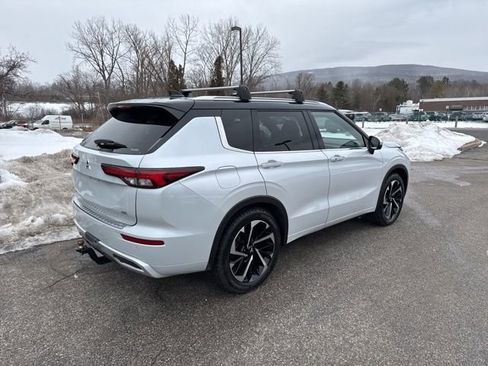 Used 2024 Mitsubishi Outlander SEL image 15