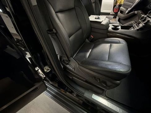 Used 2019 Chevrolet Suburban LT image 26