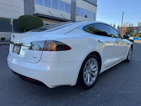 Used 2017 Tesla Model S 75D AWD/4WD image 10