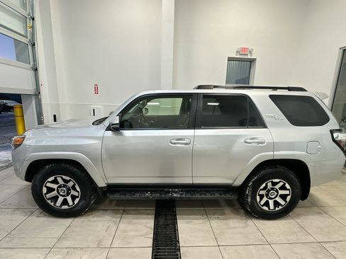 Used 2019 Toyota 4Runner TRD Off-Road Premium image 3