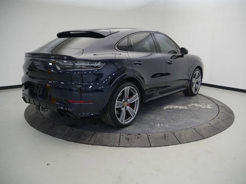 Certified 2023 Porsche Cayenne GTS image 7