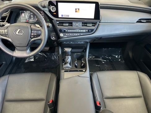 Used 2024 Lexus ES 350 w/ Premium Package FWD image 16