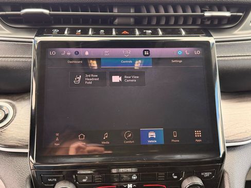 Used 2021 Jeep Grand Cherokee L Limited AWD/4WD image 39