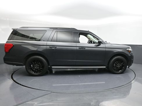 Certified 2022 Ford Expedition Max XLT image 9