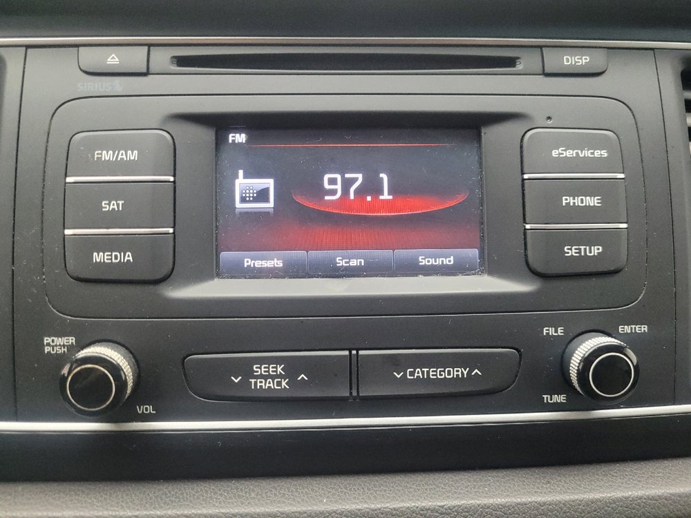 Used 2015 Kia Sedona LX w/ LX Convenience Package FWD image 25