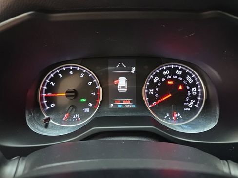 Used 2021 Toyota RAV4 XLE w/ Convenience Package image 25