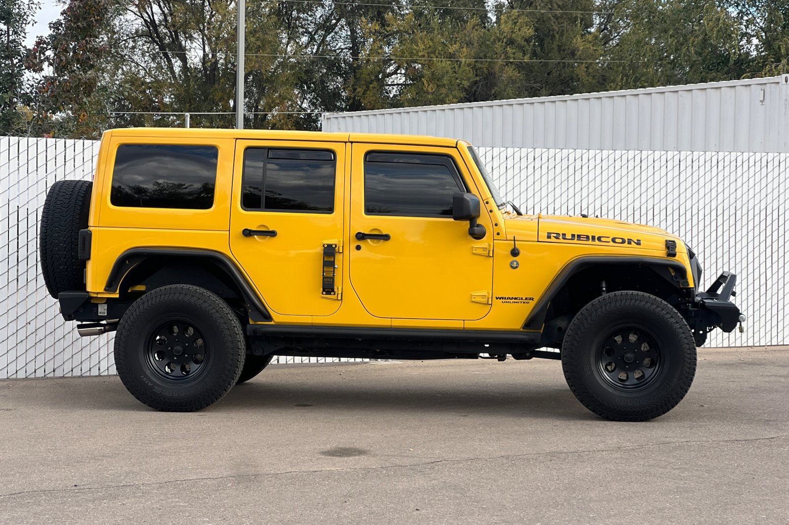 Used 2015 Jeep Wrangler Unlimited Rubicon AWD/4WD image 3