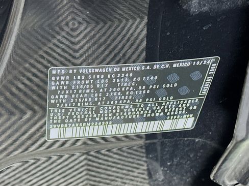 Used 2024 Volkswagen Tiguan S image 12