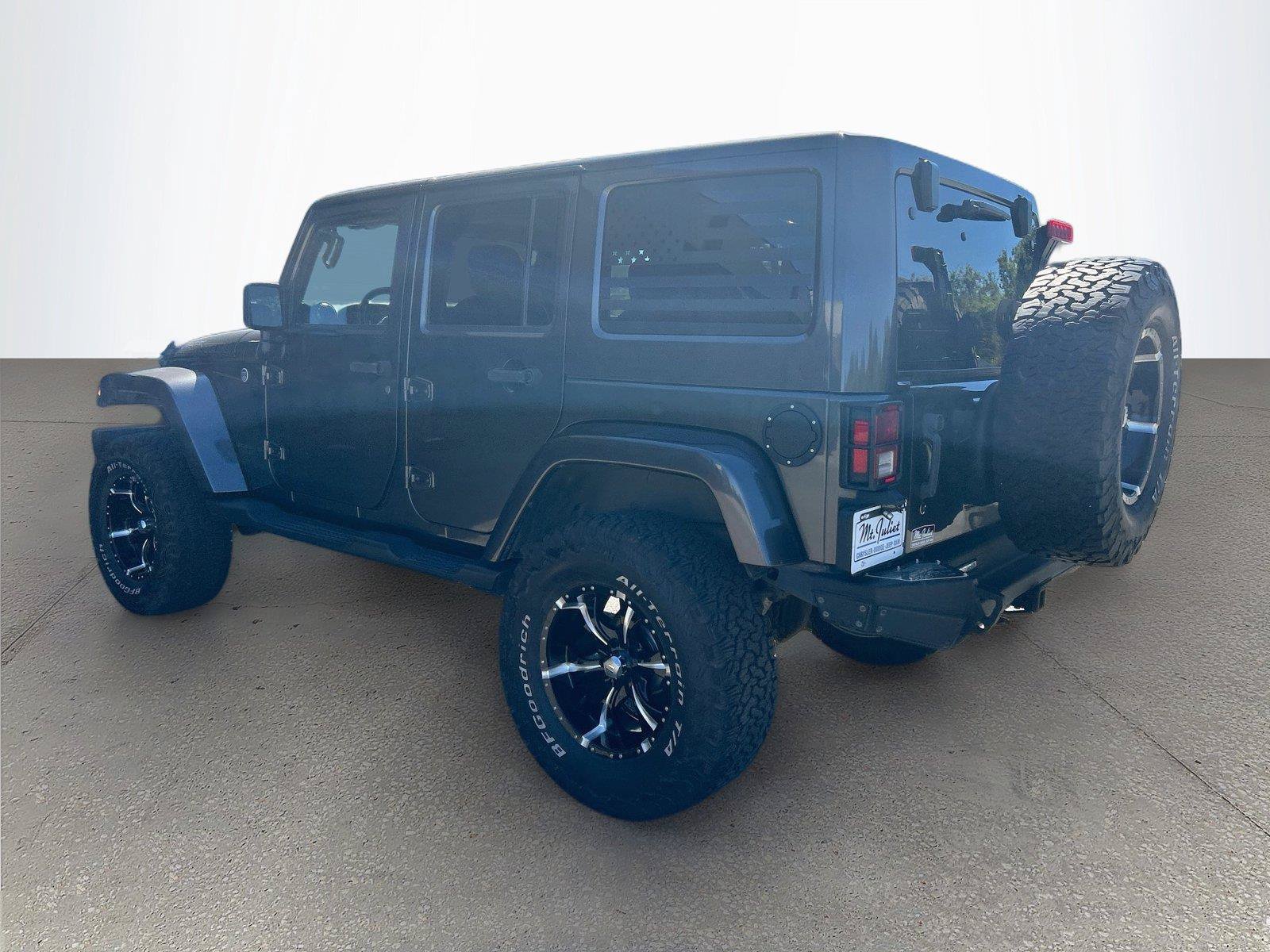 Used 2017 Jeep Wrangler Unlimited Sahara AWD/4WD image 6