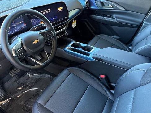 New 2026 Chevrolet Equinox EV LT image 11