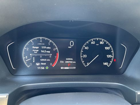 Certified 2023 Honda Pilot Touring image 10