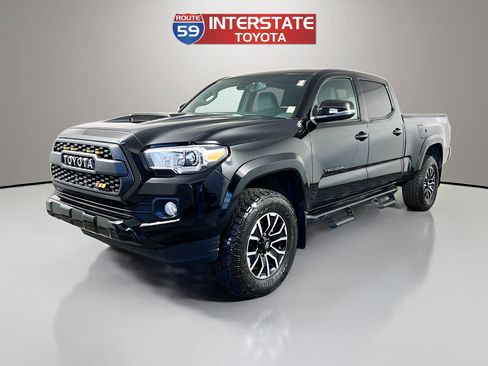 Used 2023 Toyota Tacoma TRD Sport AWD/4WD image 3