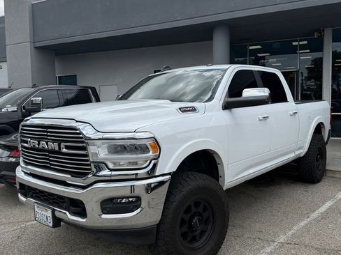 Used 2020 RAM 2500 Laramie AWD/4WD image 2
