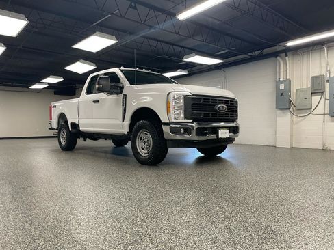 Used 2023 Ford F250 XL w/ XL Off-Road Package AWD/4WD image 3