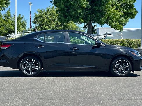 Certified 2024 Nissan Sentra SV FWD image 3