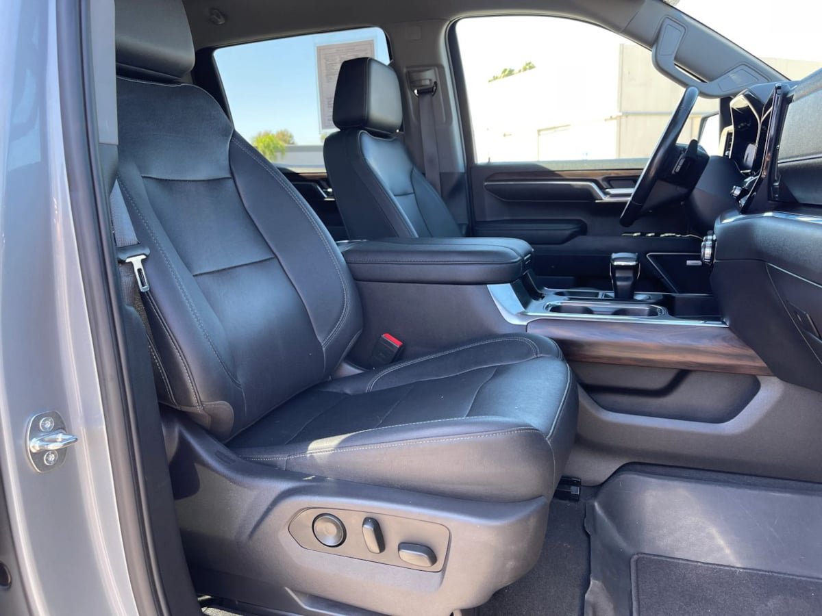 Used 2023 GMC Sierra 1500 SLT w/ SLT Premium Plus Package RWD image 31