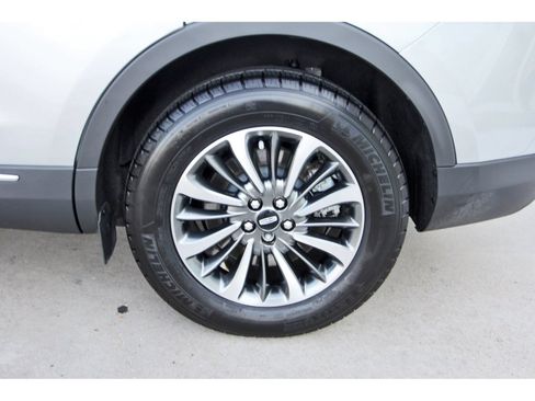 Used 2023 Lincoln Nautilus AWD image 30