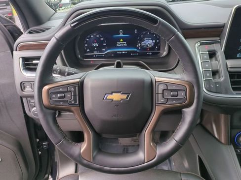 Used 2024 Chevrolet Suburban High Country w/ Advanced Technology Package AWD/4WD image 14