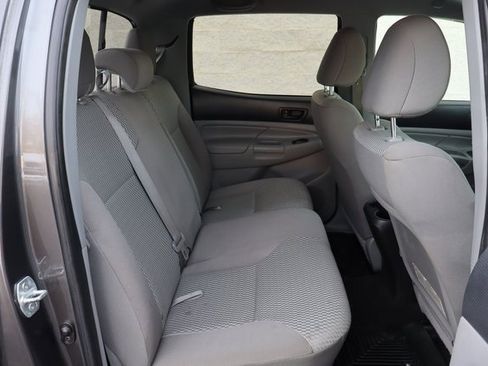Used 2013 Toyota Tacoma 4x4 Double Cab w/ SR5 Pkg image 28