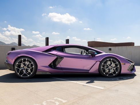 Used 2026 Lamborghini Revuelto AWD/4WD image 8