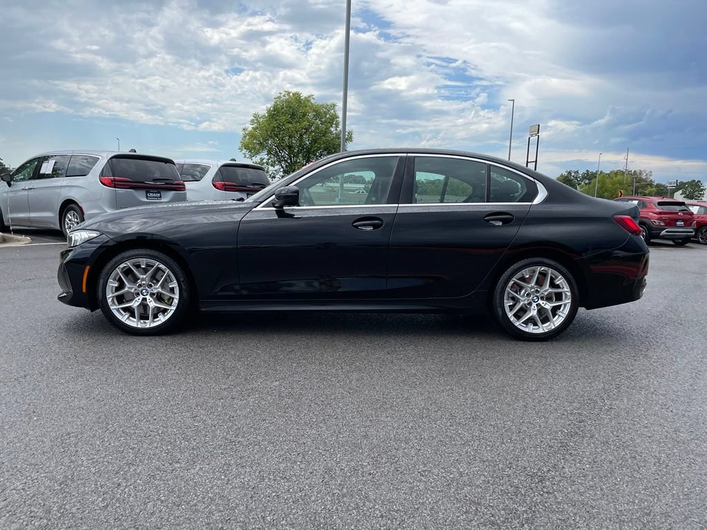 Used 2025 BMW 330i xDrive Sedan AWD/4WD image 4