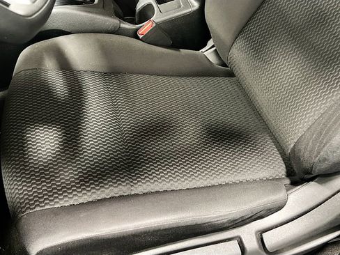 Used 2020 Nissan Rogue Sport S image 16