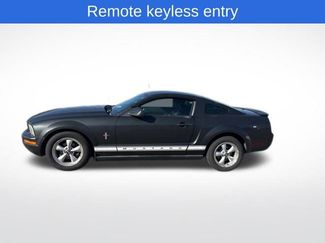 Used 2007 Ford Mustang Deluxe video 2