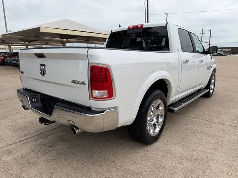 Used 2017 RAM 1500 Laramie w/ Convenience Group AWD/4WD image 9