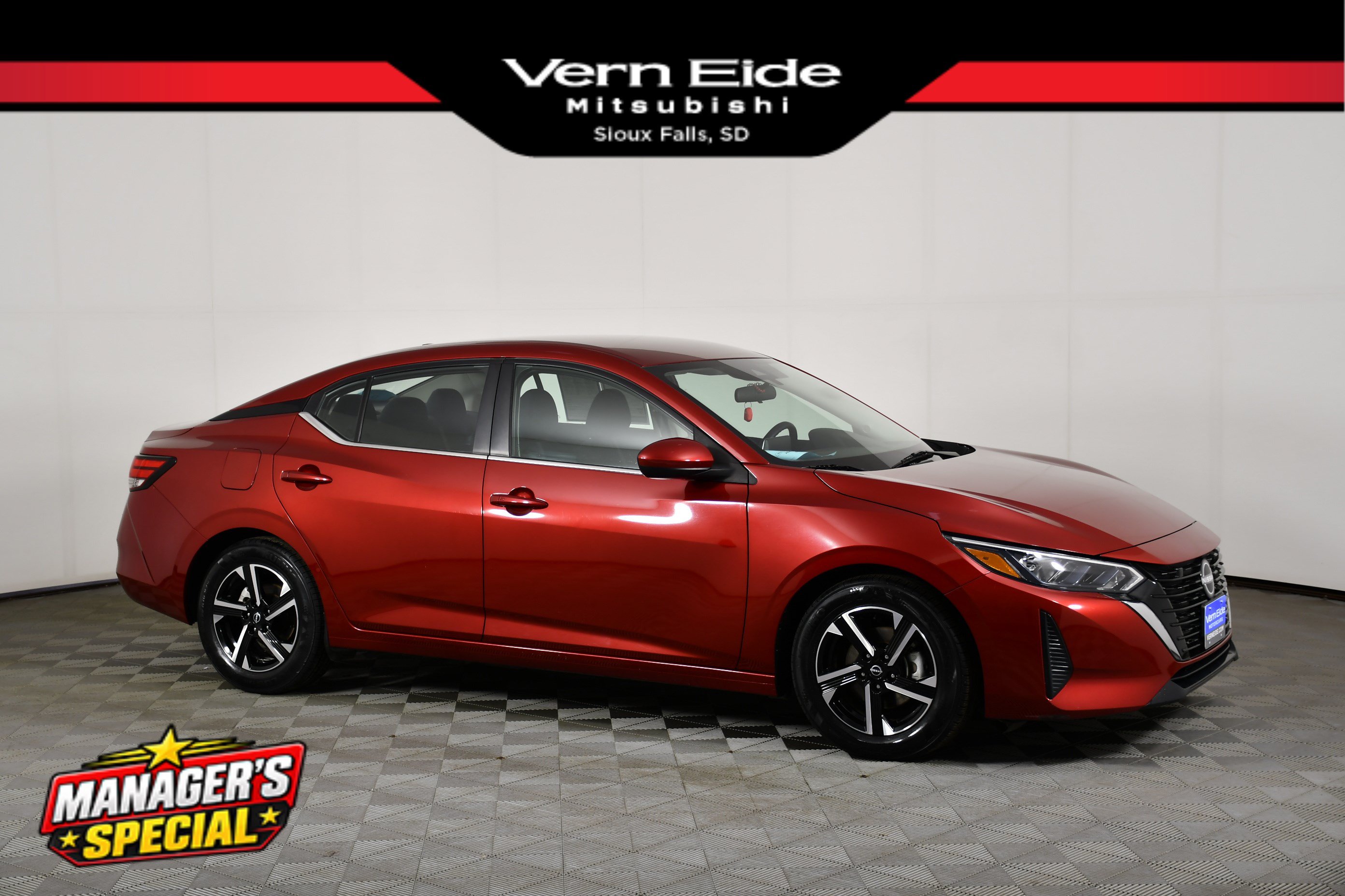 Used 2024 Nissan Sentra SV FWD image 1
