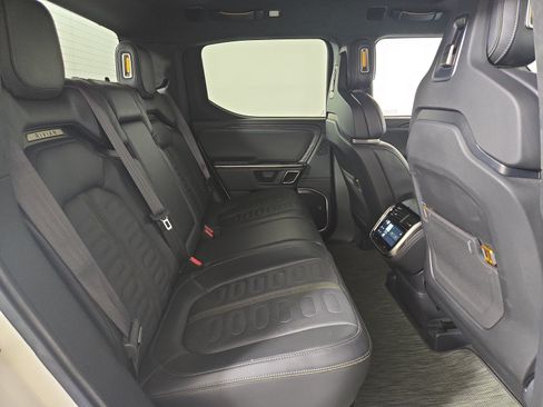 Used 2023 Rivian R1T Adventure AWD/4WD image 22