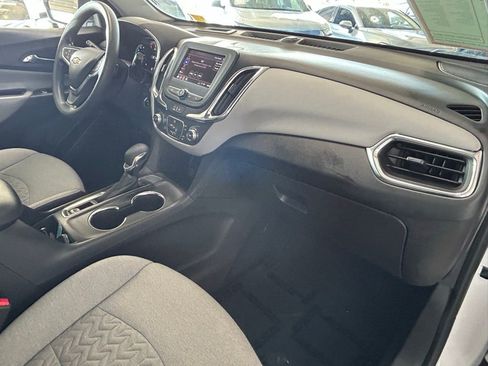 Used 2022 Chevrolet Equinox LS image 21