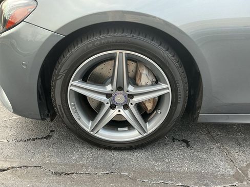 Used 2017 Mercedes-Benz E 300 4MATIC image 31