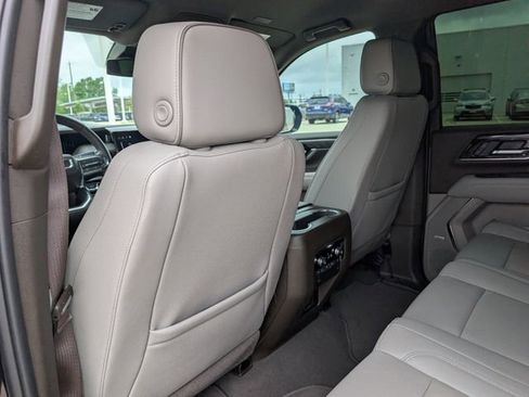 Used 2026 GMC Yukon Elevation image 25