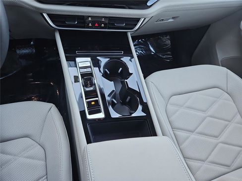 New 2026 Volkswagen Atlas SE image 22