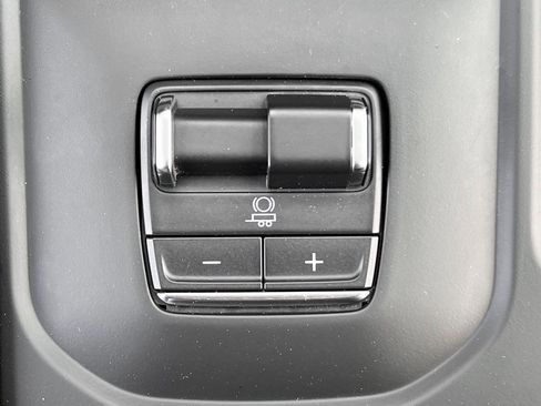 Used 2024 GMC Sierra 3500 Denali Ultimate image 29