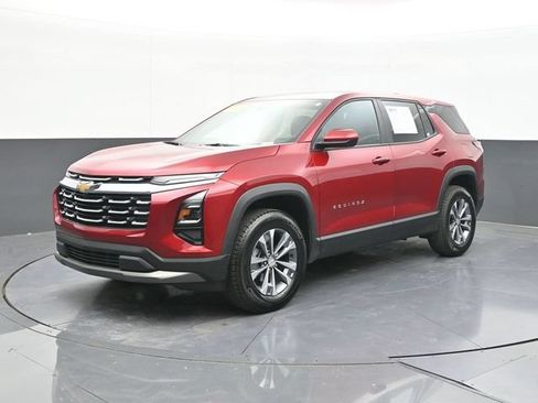 Used 2026 Chevrolet Equinox LT w/ Convenience Package II AWD/4WD image 4